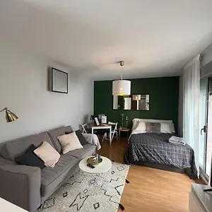 https://estudio-centrico-y-moderno-en-malaga.1costadelsol.com